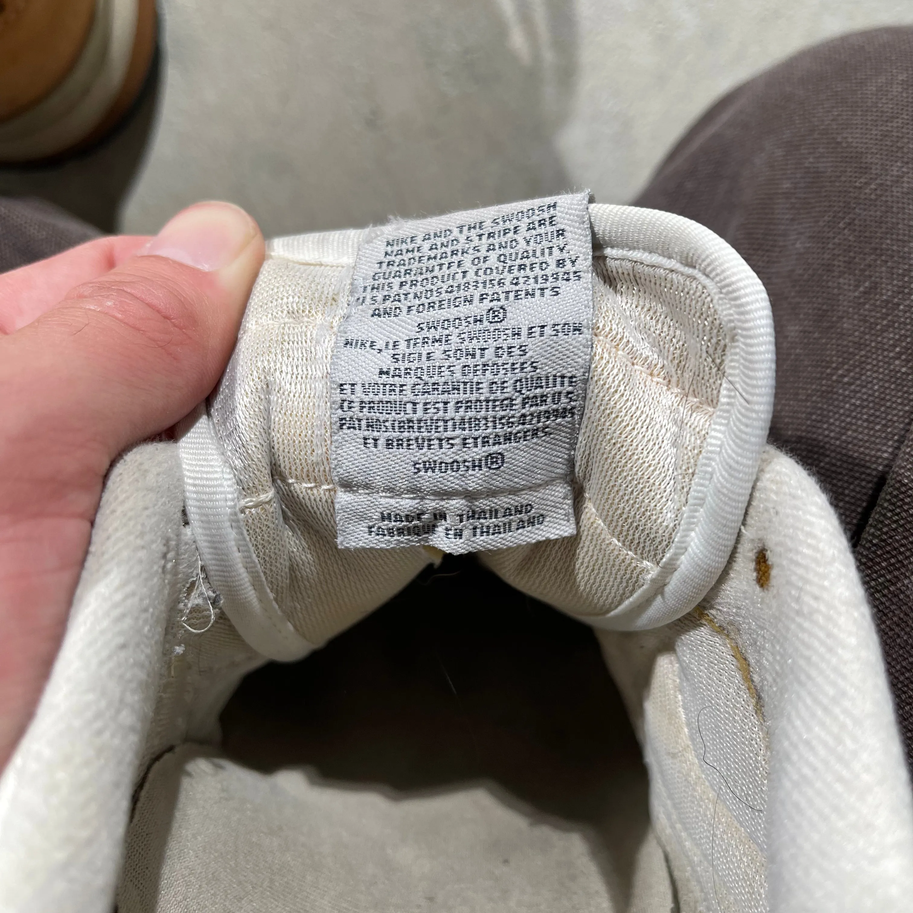 00s Nike Vector 'Desert Clay' Trainers- 9