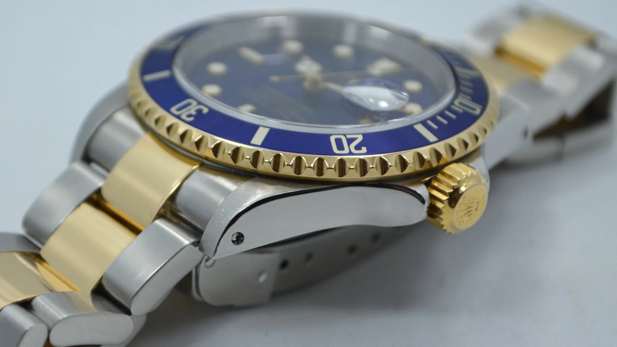 2002 Rolex Submariner 16613 Steel 18K Gold Blue "Y" Serial Box Papers Watch