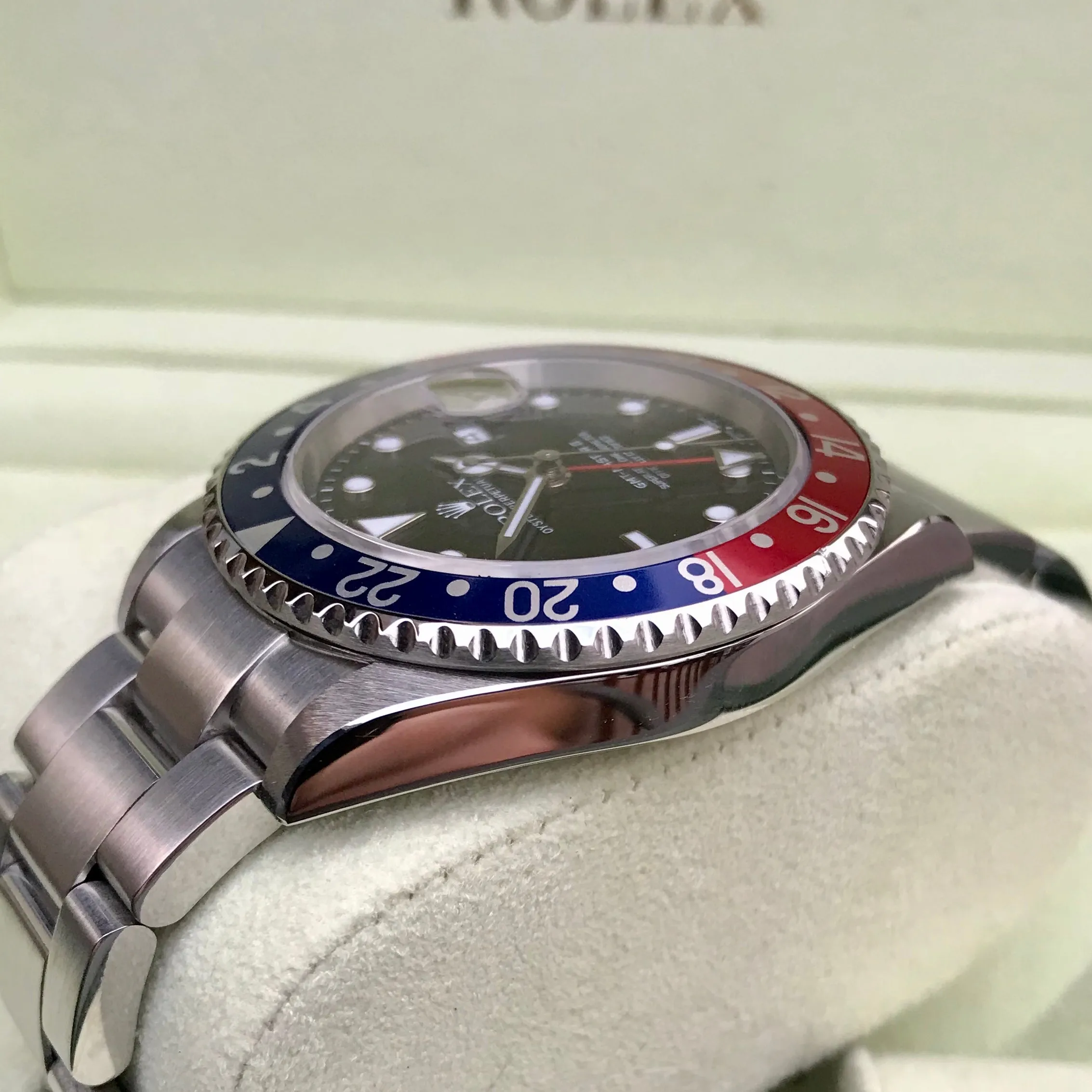 2005 Rolex GMT MASTER II 16710 Pepsi Stainless Steel 2005 Wristwatch Box Papers