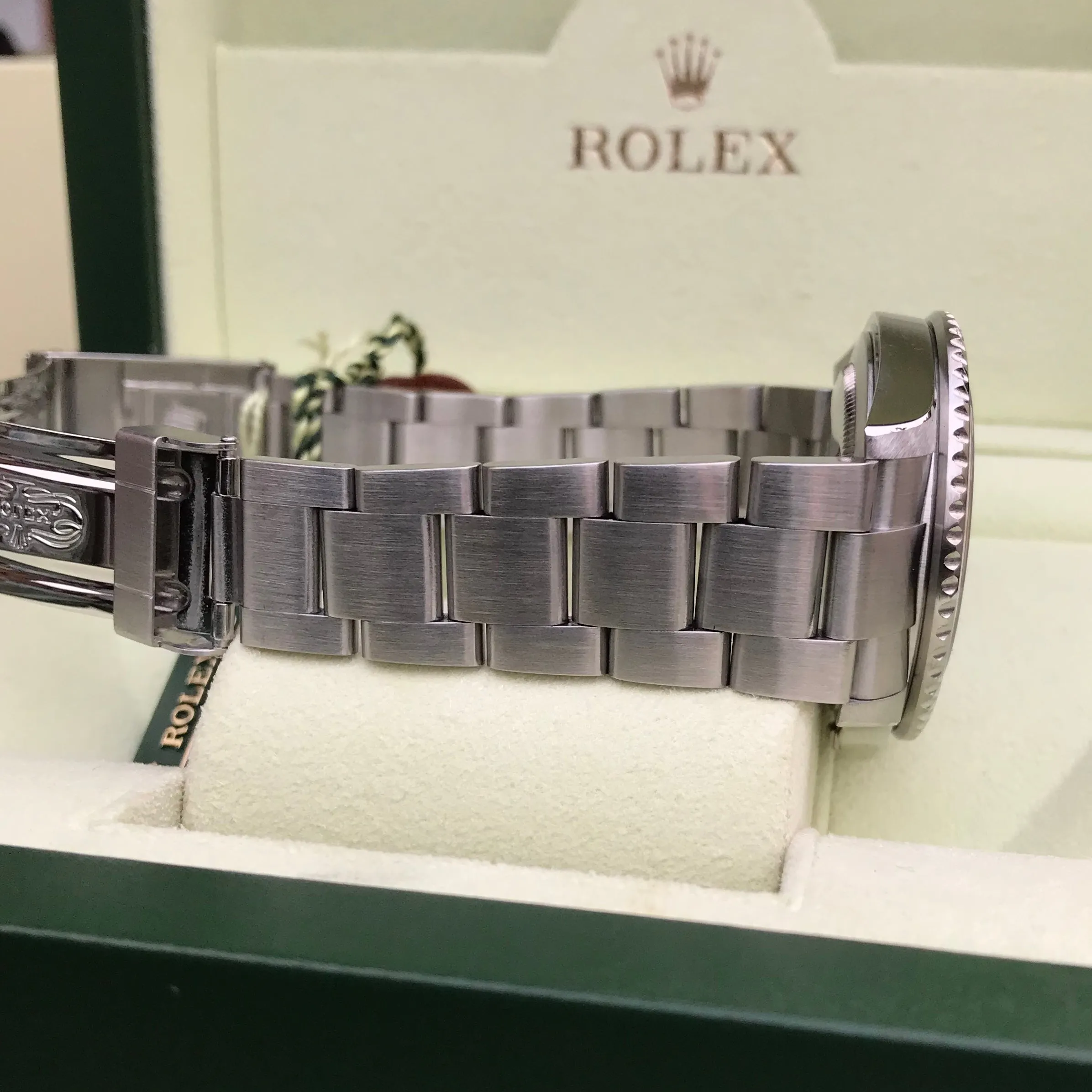 2005 Rolex GMT MASTER II 16710 Pepsi Stainless Steel 2005 Wristwatch Box Papers