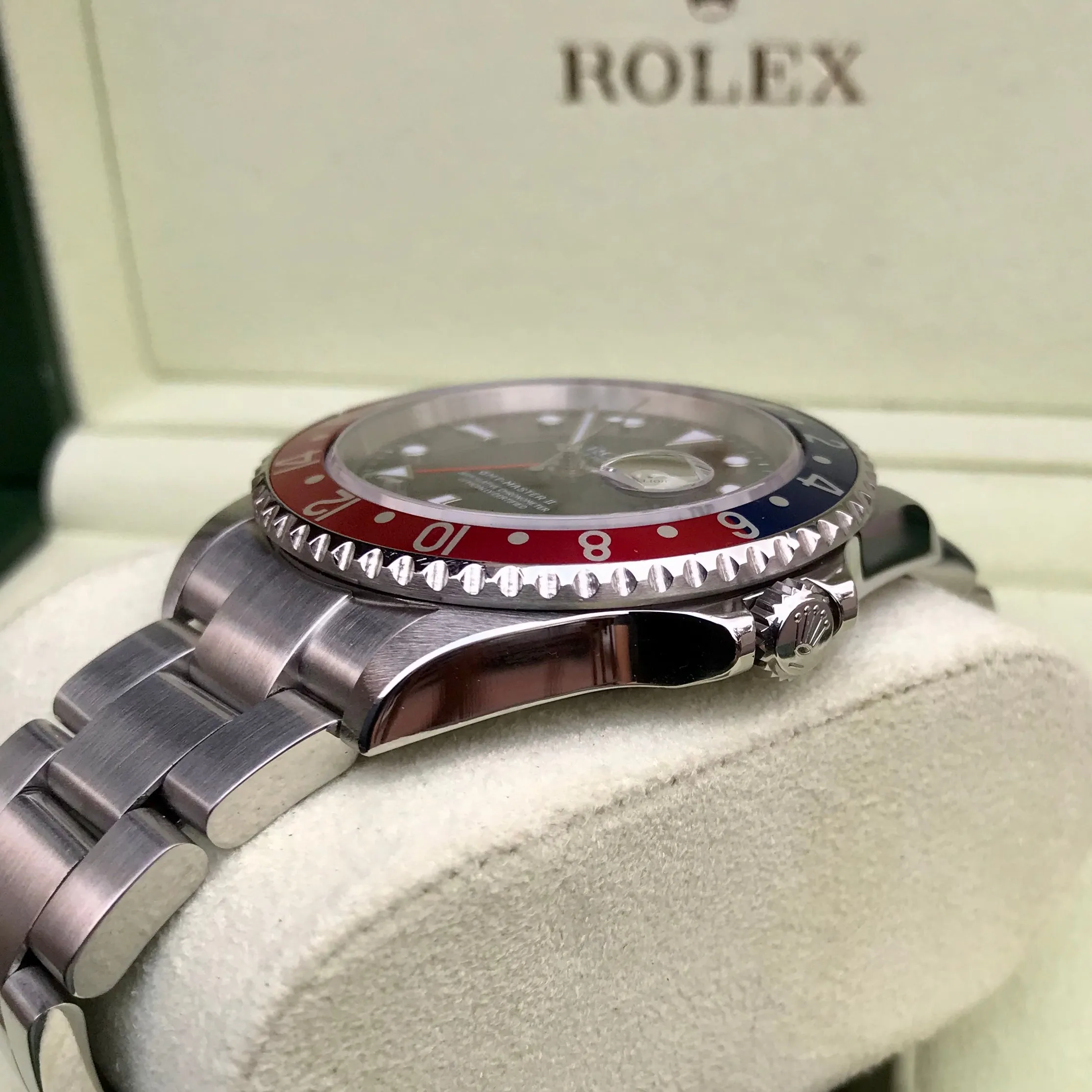 2005 Rolex GMT MASTER II 16710 Pepsi Stainless Steel 2005 Wristwatch Box Papers