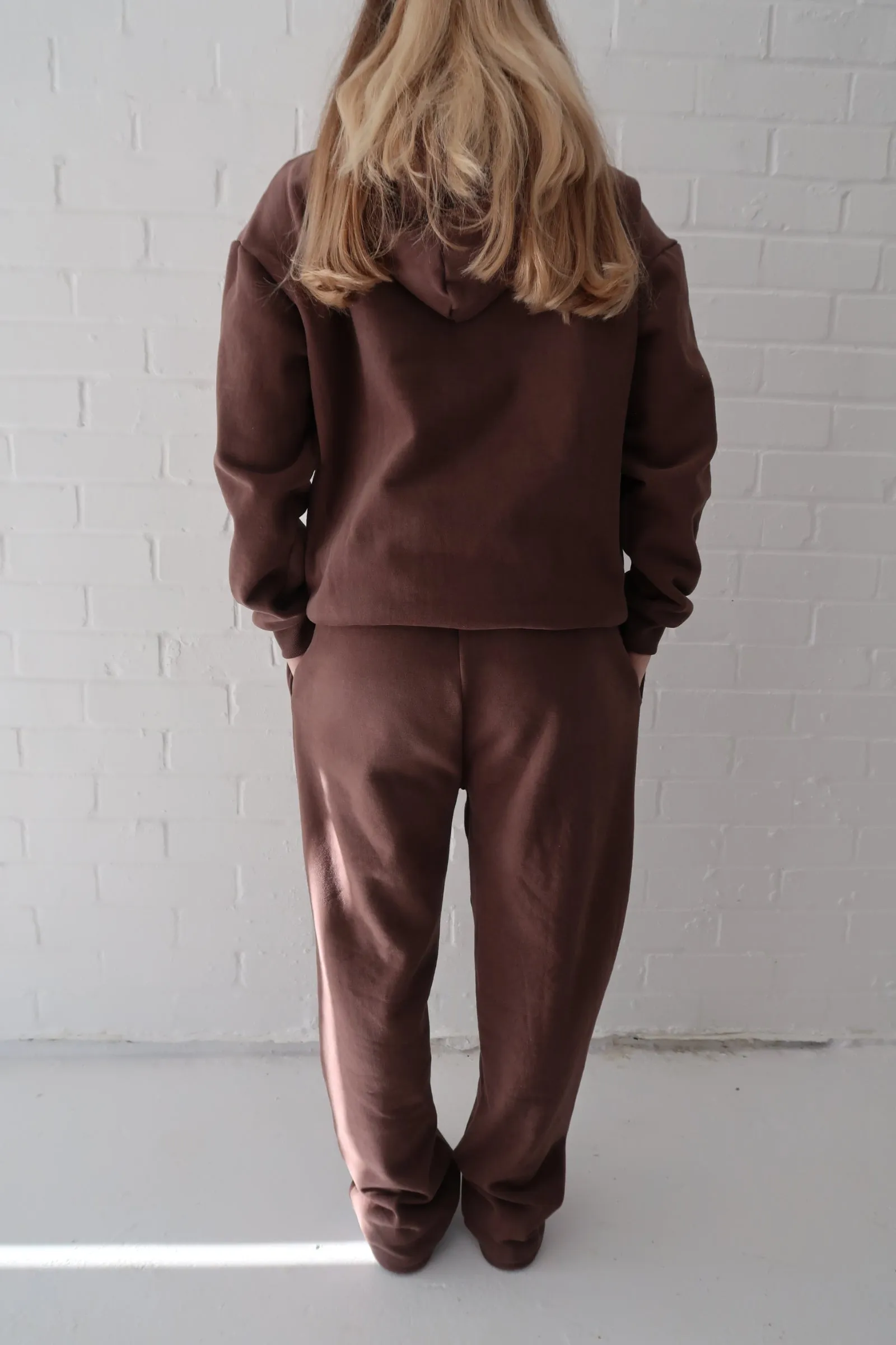 Angie Straight Joggers in Chocolate