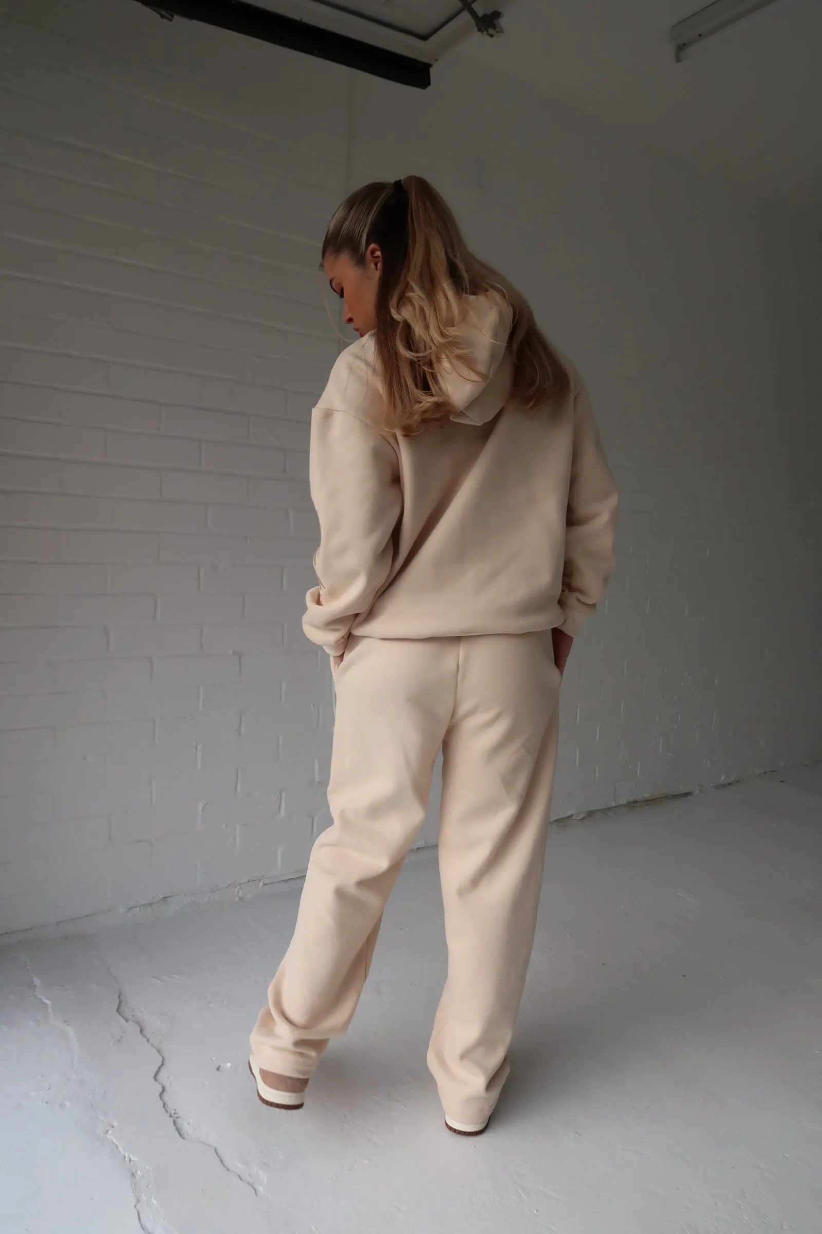 Angie Straight Joggers in Oat Milk 2.0