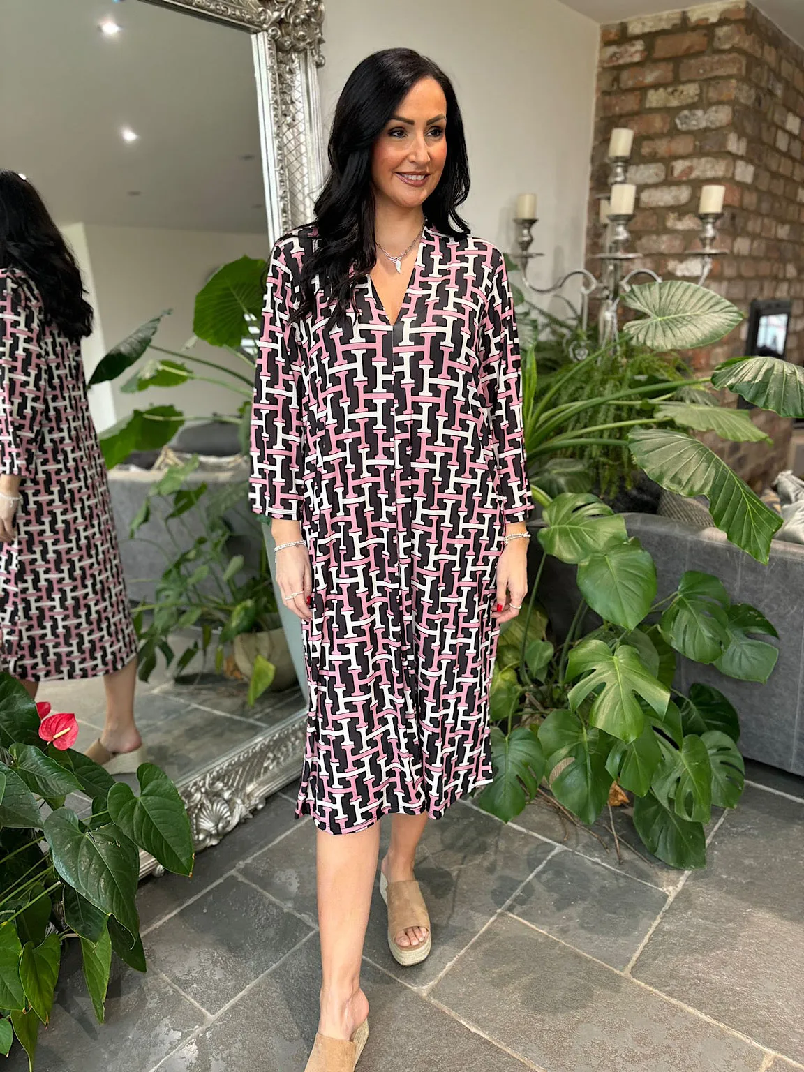 Black Link Pattern Dress Gloria