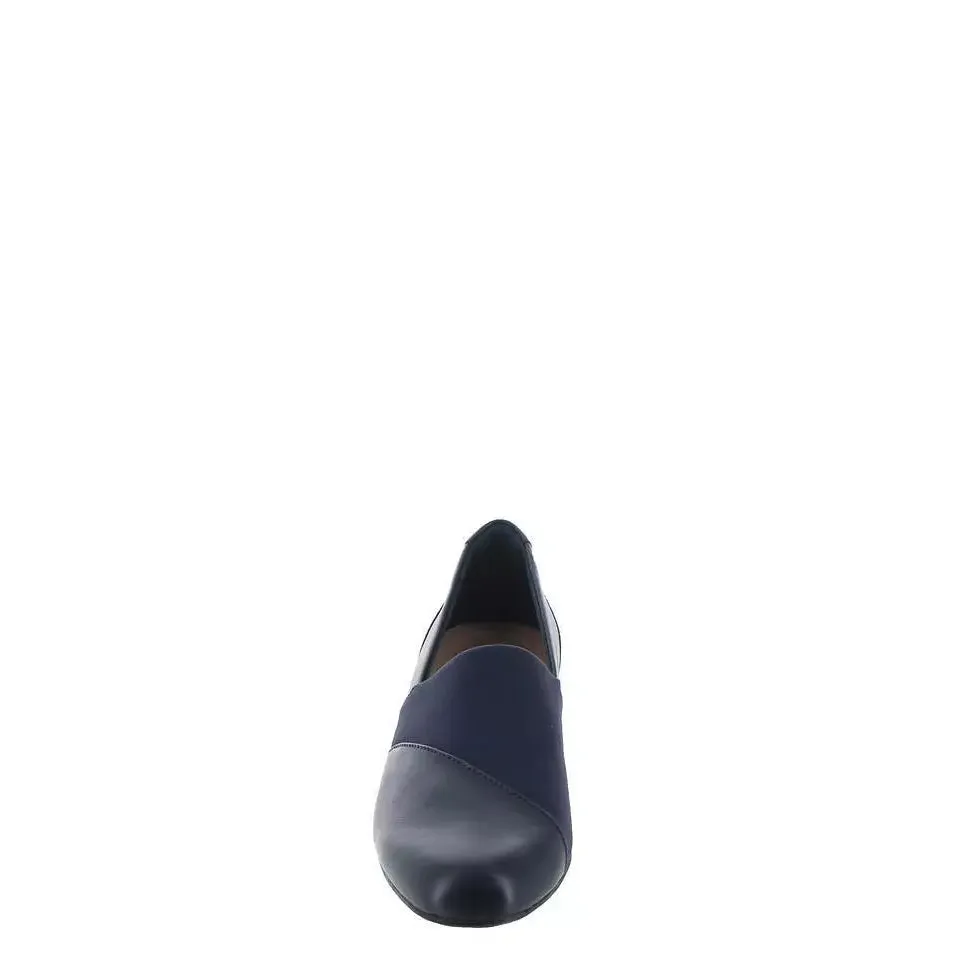 Clarks Women's Juliet Gem Navy Leather 26175176