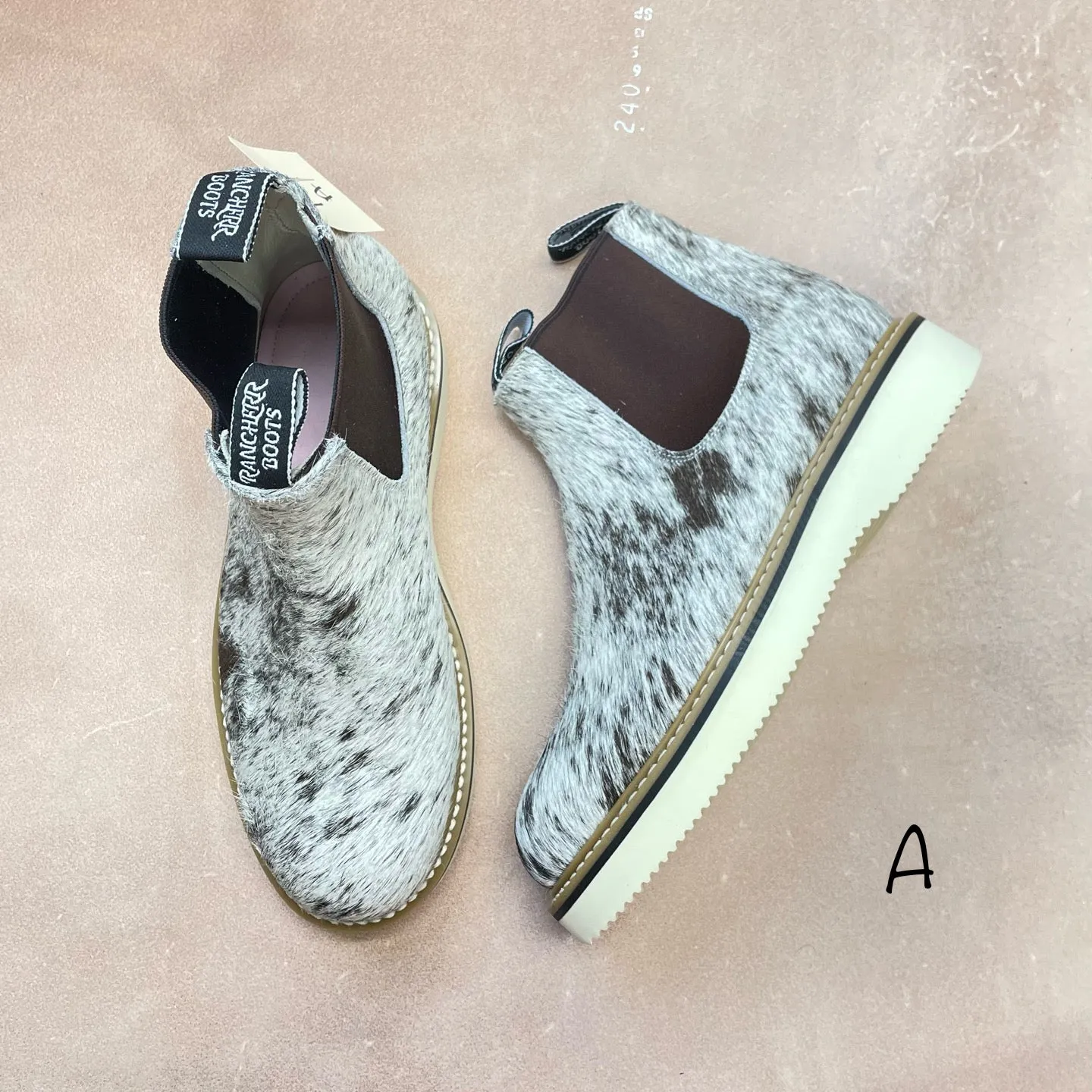 Cowhide Lechera - Size 10