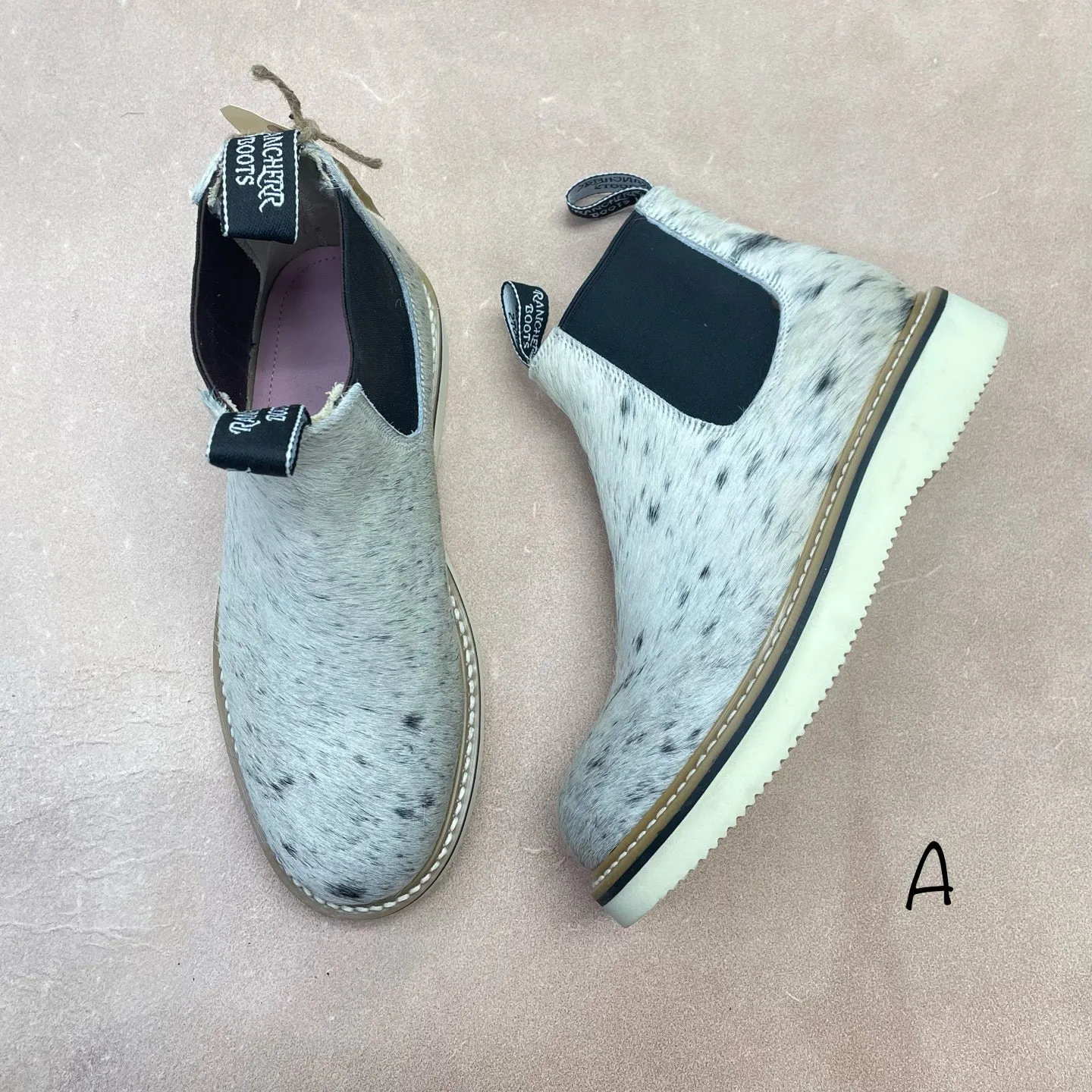 Cowhide Lechera - Size 9.5