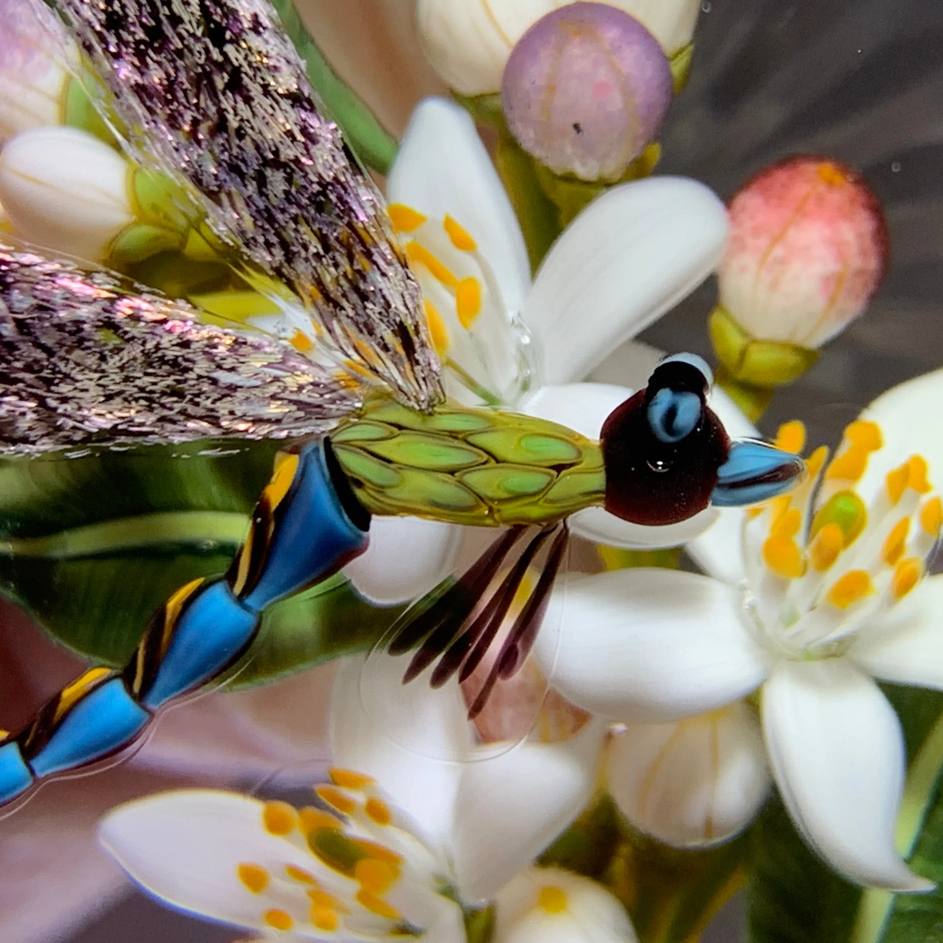 Gordon Smith 2020 Flamework Dragonfly over Lemon Blossoms Glass Art Paperweight
