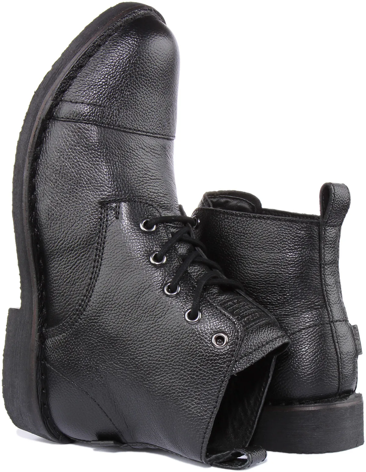Levi's Track Boot In All Black For Men