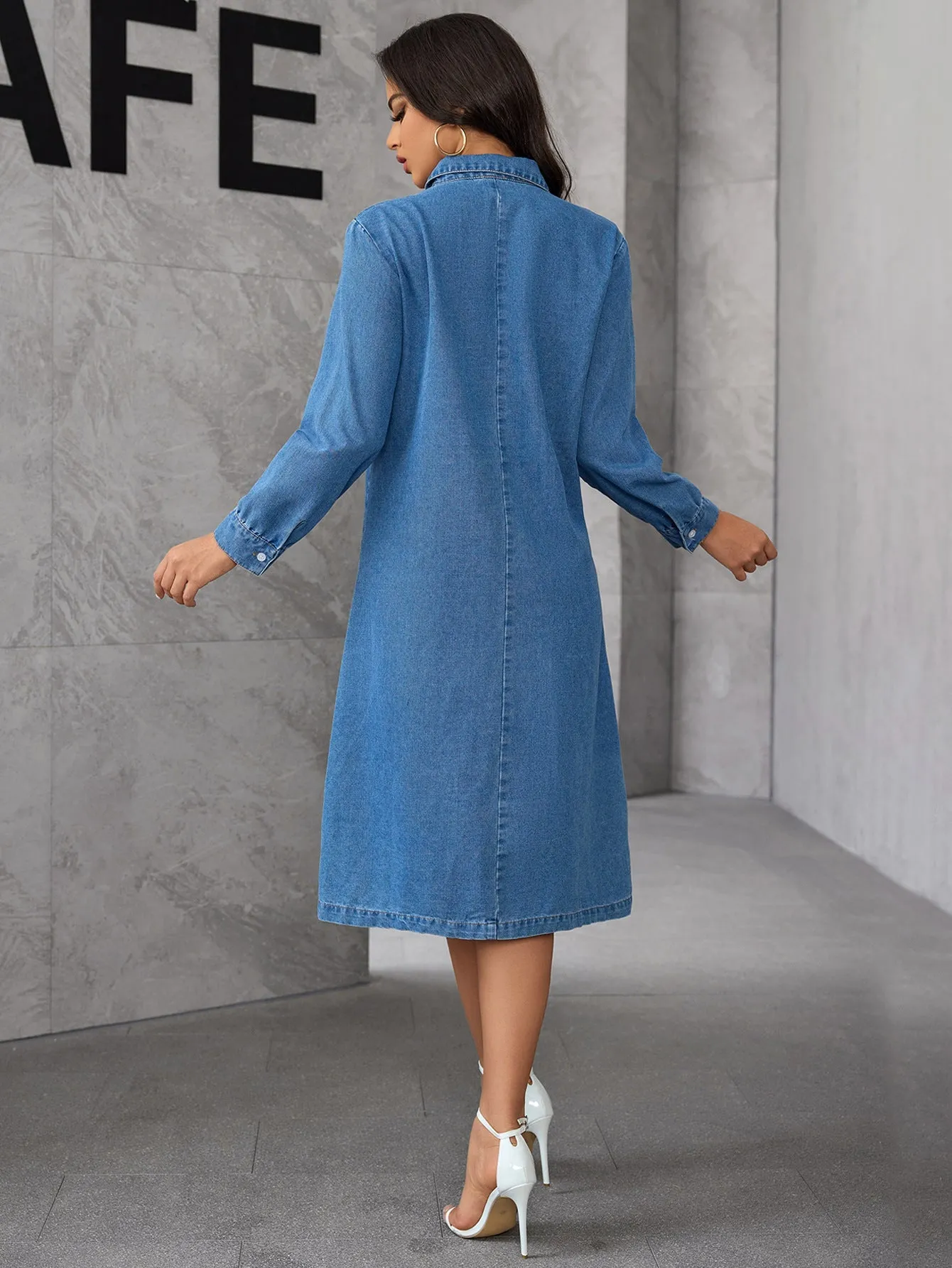 Relaxed Elegance Turndown Collar Denim Shirt Dress with Long Sleeves