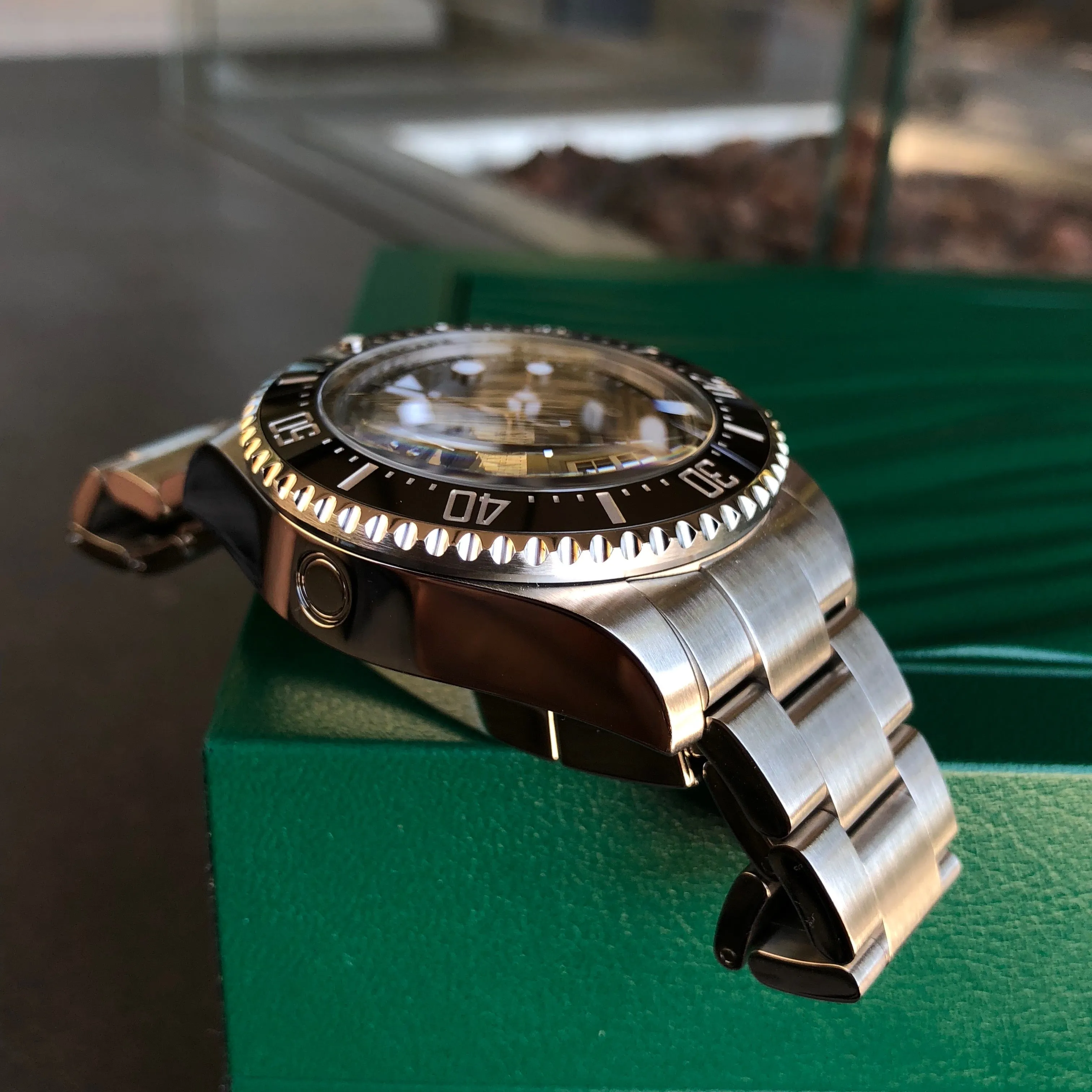Rolex SEA DWELLER DEEPSEA 116660 Ceramic Mens 44mm Automatic Wristwatch Box & Papers Circa 2016