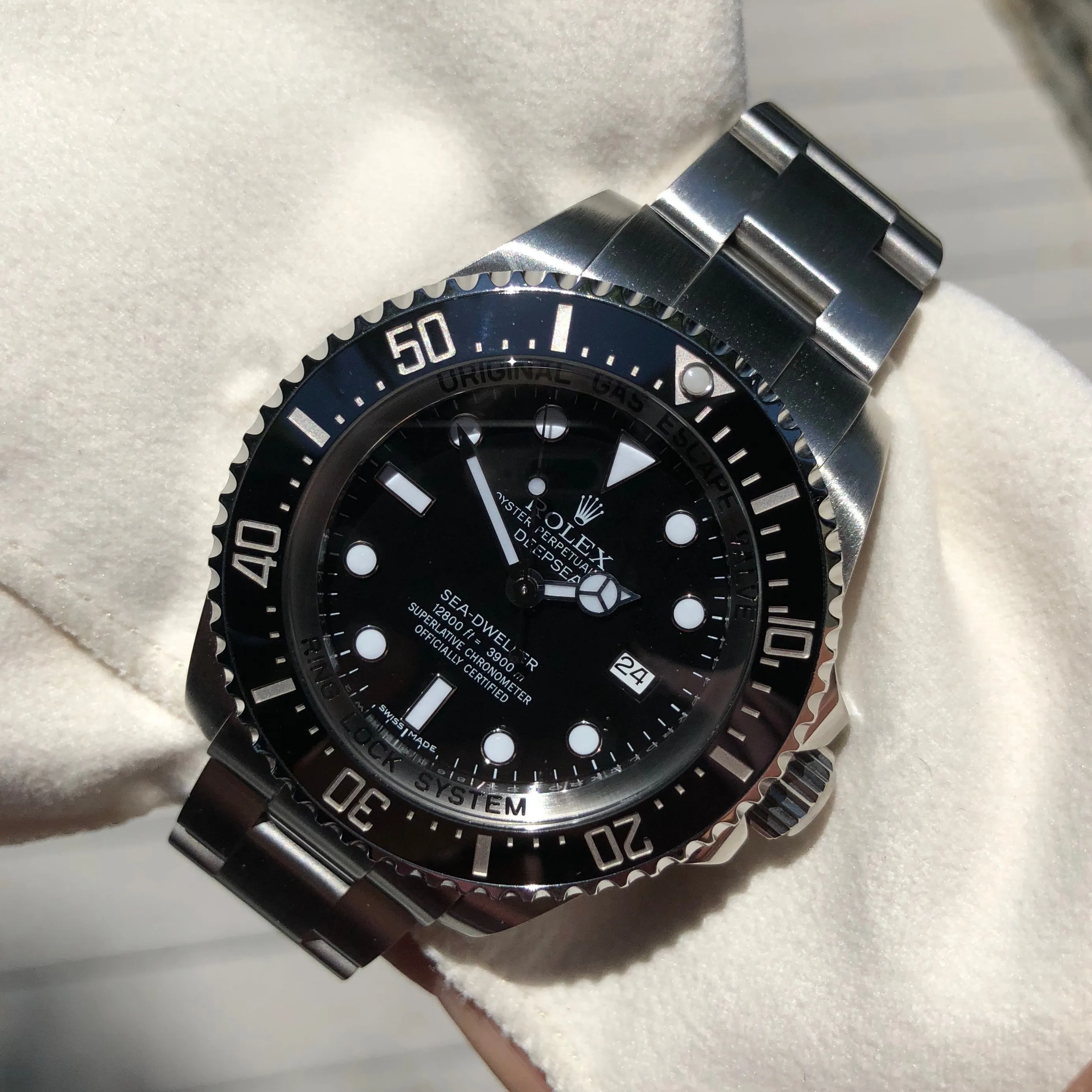 Rolex SEA DWELLER DEEPSEA 116660 Ceramic Mens 44mm Automatic Wristwatch Box & Papers Circa 2016