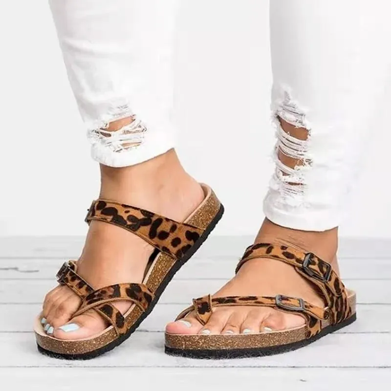 Summer Chic: Roman Buckle Flats for Women - Stylish Cork Sandals Black, Brown, and Beige!