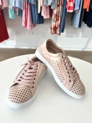 TEMPLE LEATHER TRAINER || POWDER PINK