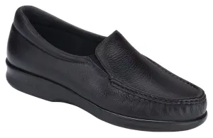 Women's Twin Slip On Loafer in Black