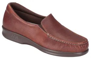 Women's Twin Slip On Loafer in Mulch